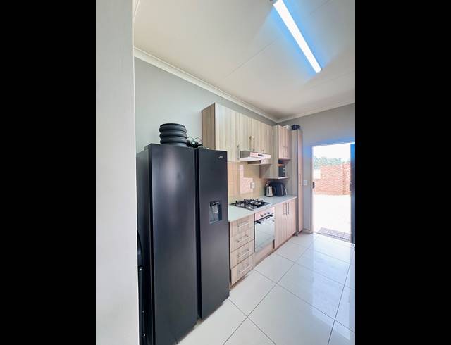 3 BEDROOM TOWNHOUSE FOR SALE IN WITBANK EXT 10